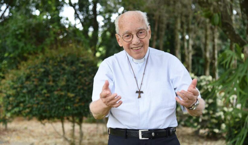 Acontece hoje (15), o sepultamento do Monsenhor Jonas Abib, fundador da Canção Nova