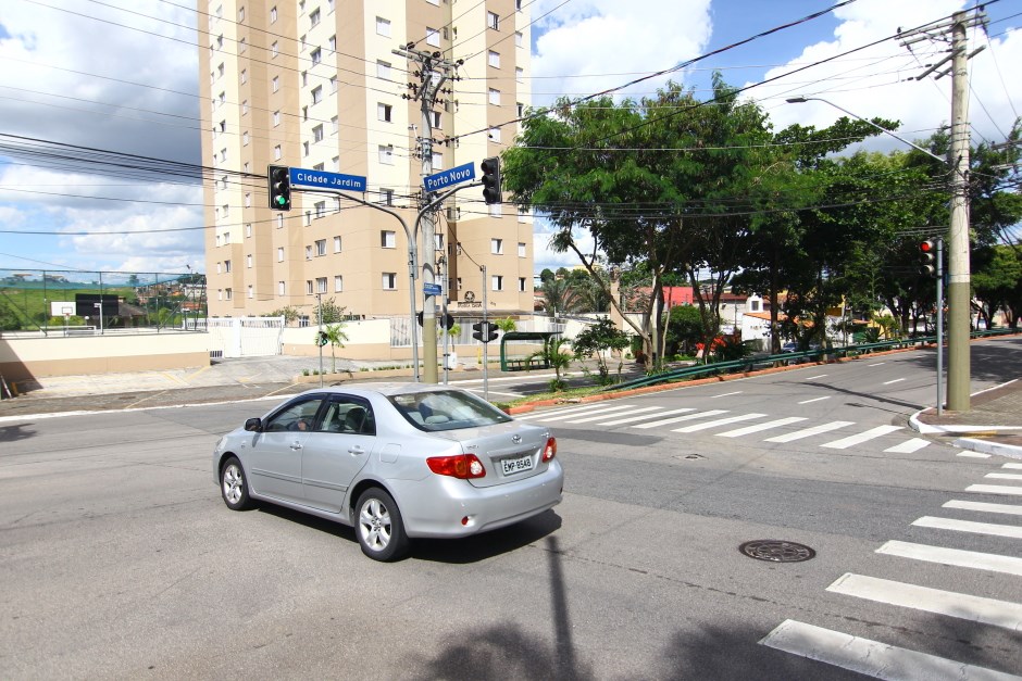 Secretário Gláucio Lamarca explica motivo de atraso das obras em São José dos Campos