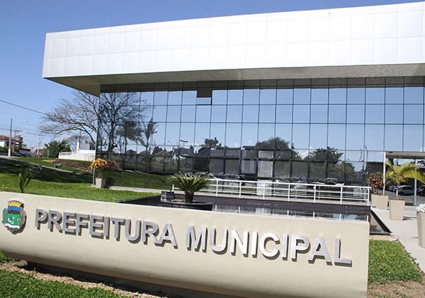 Servidores estão há cinco meses sem receber cesta básica em Pindamonhangaba