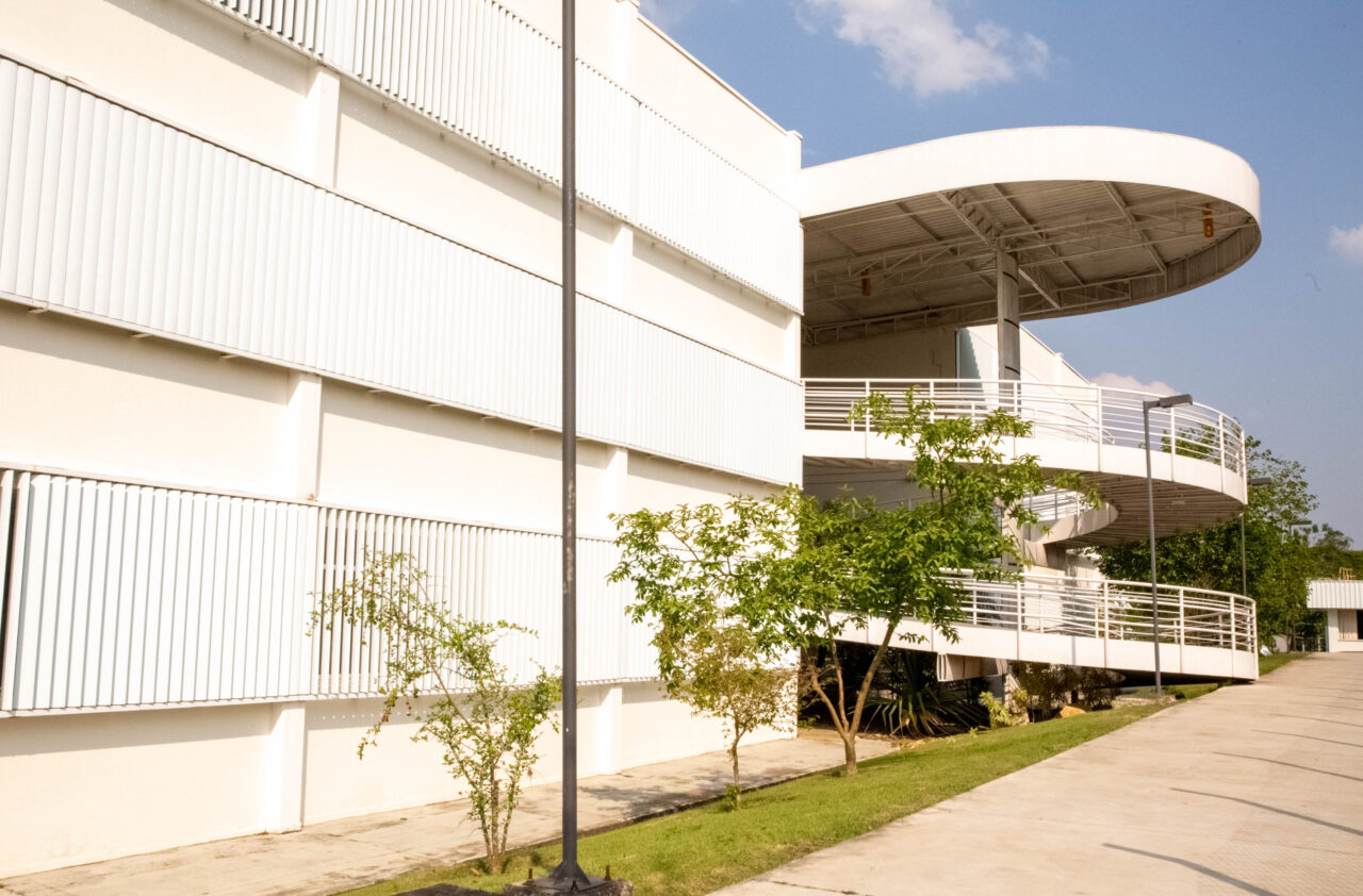 Colégio Embraer. Colégio Embraer abre 240 vagas para ensino médio com bolsa social