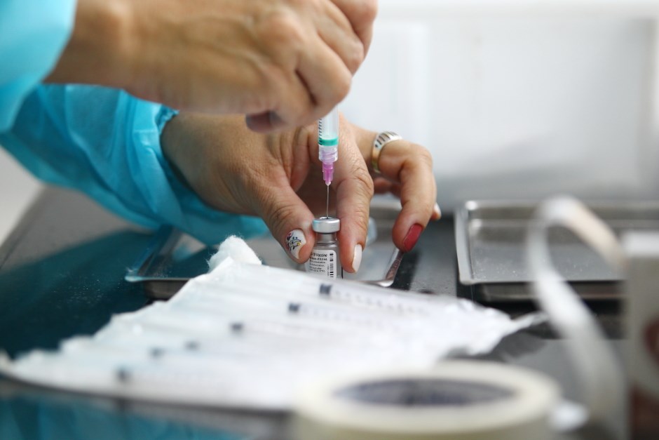 Jacareí aplicou 1ª dose contra Covid-19 em mais da metade da população, destaca secretária de saúde