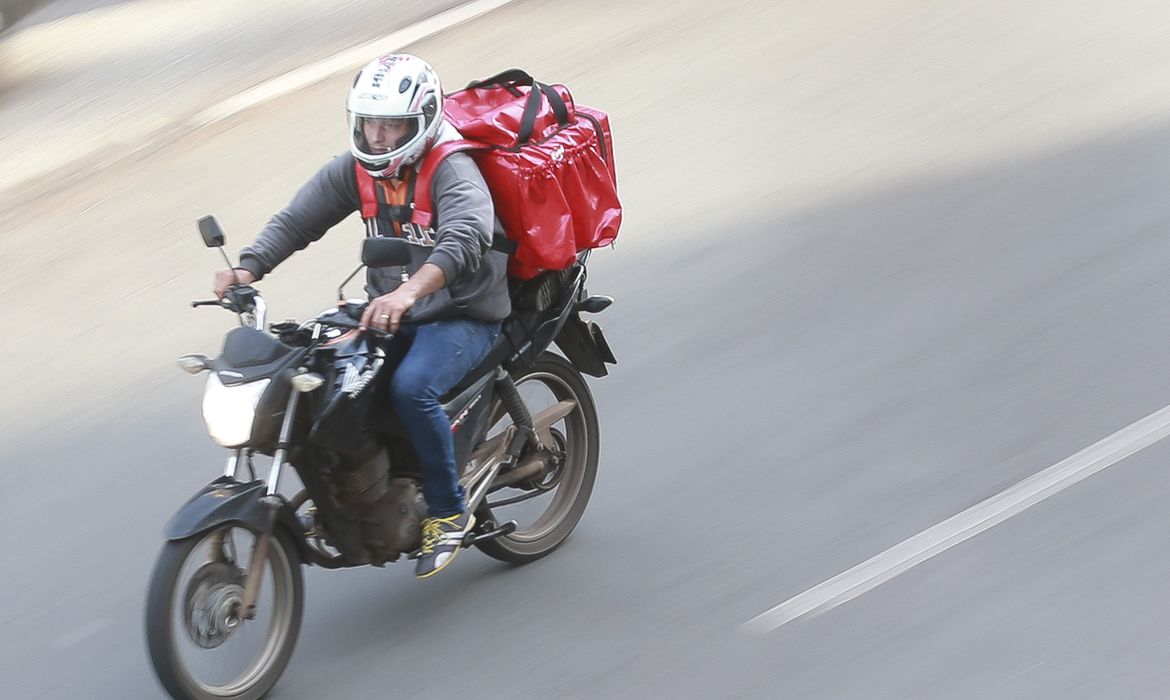 Procon-SP registra aumento de 186% em reclamações de golpes por delivery