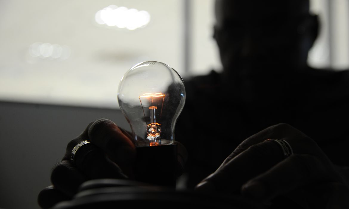 Cadastro na Tarifa Social de Energia Elétrica cresce em 151% no Vale do Paraíba durante pandemia