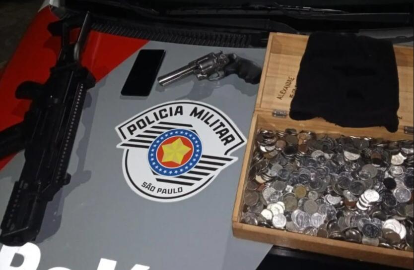 Jovem é preso por participar de assalto e fazer família refém em Pindamonhangaba