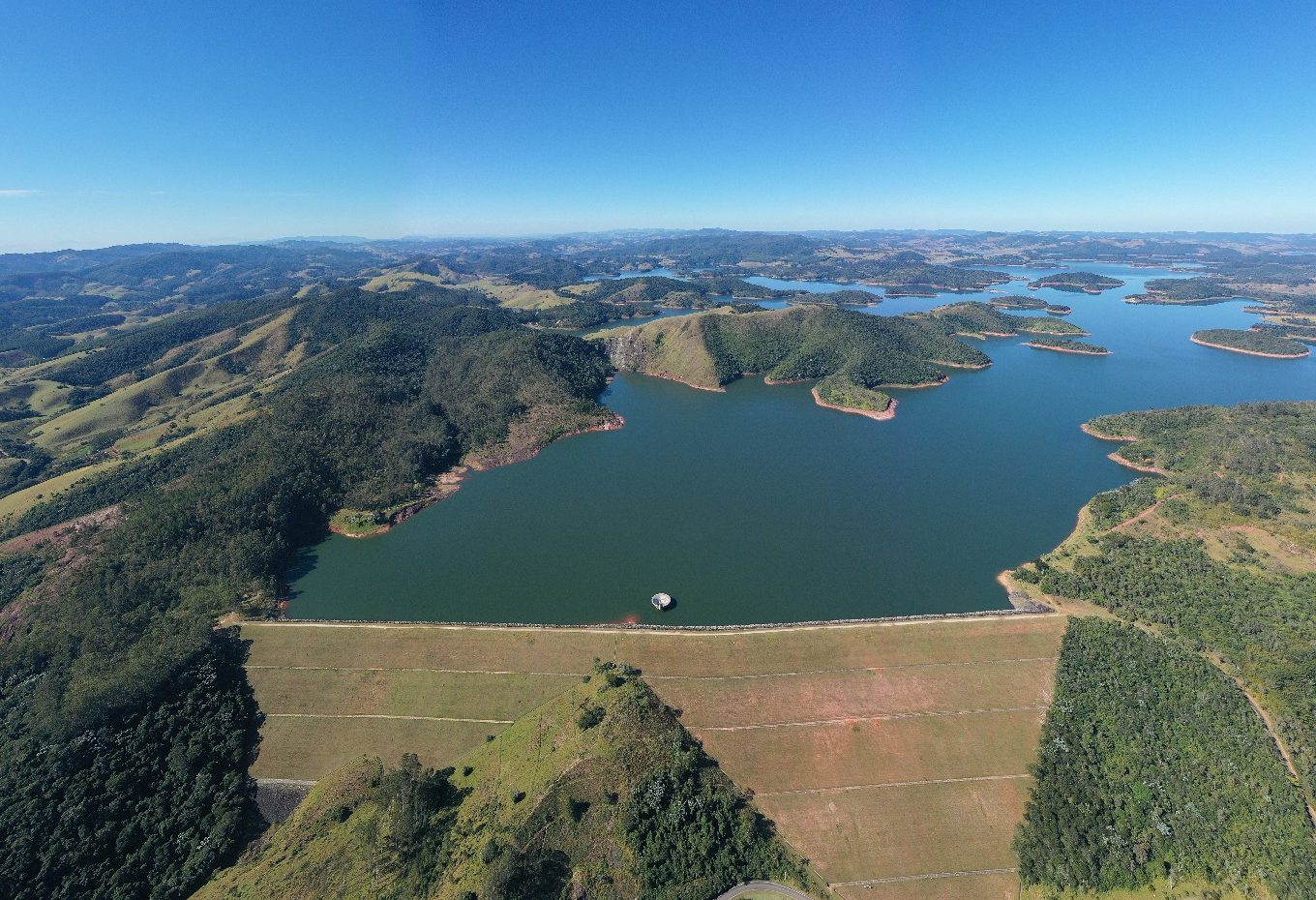 Jovem morre afogado na represa de Paraibuna