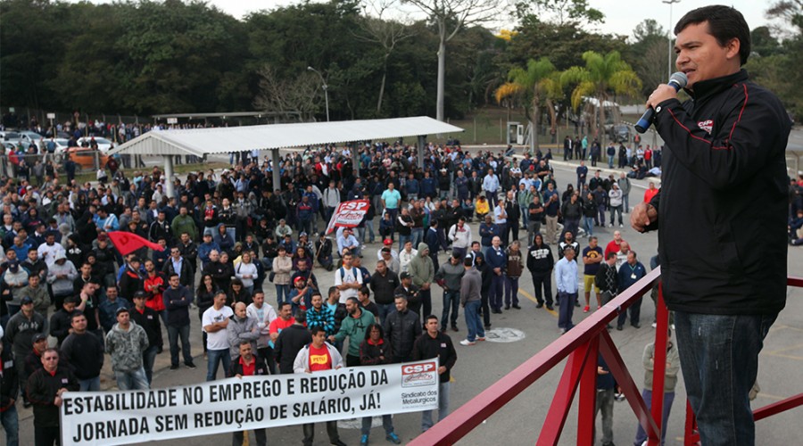 Justiça condena à prisão ex-presidente do Sindicato dos Metalúrgicos por bloquear trânsito na Dutra em 2015