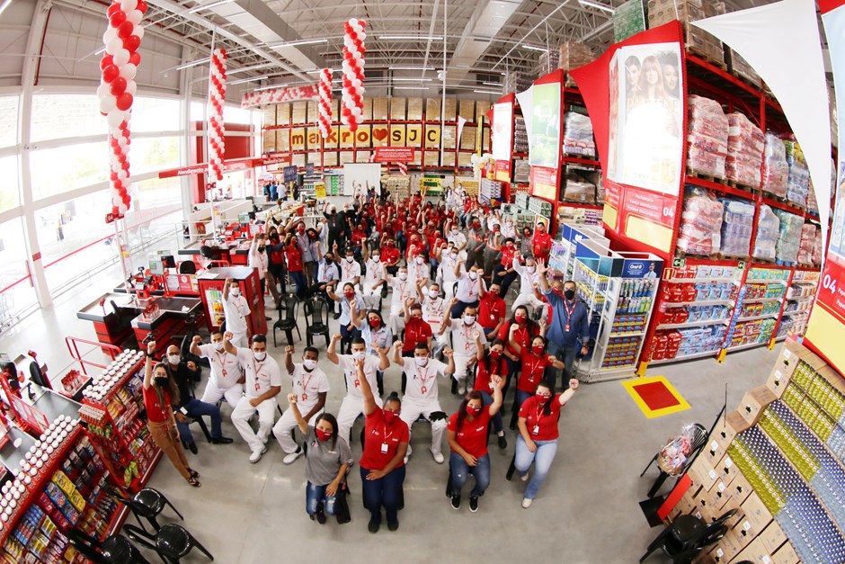 reinauguração makro