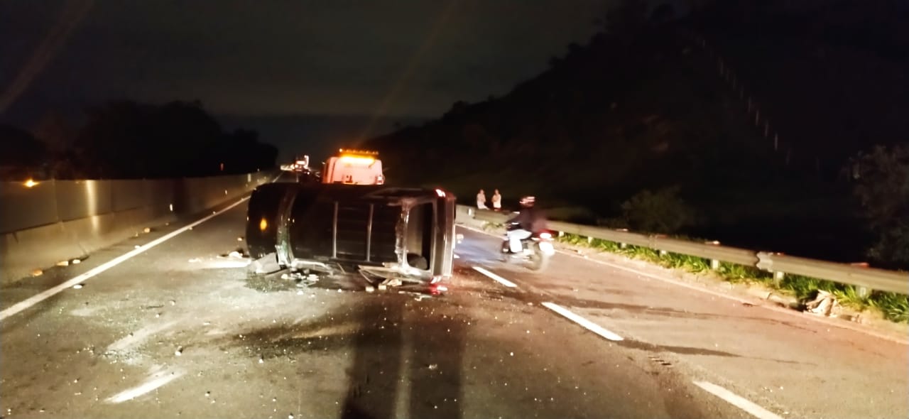 acidente guará prf carro