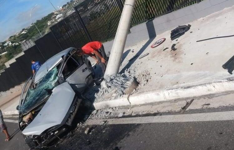 geraldo scavone homem poste carro colisão são josé