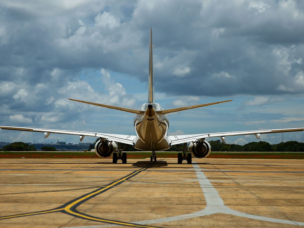 pilotos e comissários avião