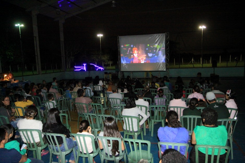 Cinema nos bairros sjc