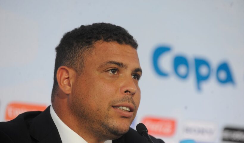 Ronaldo Fenômeno anuncia a compra do Cruzeiro