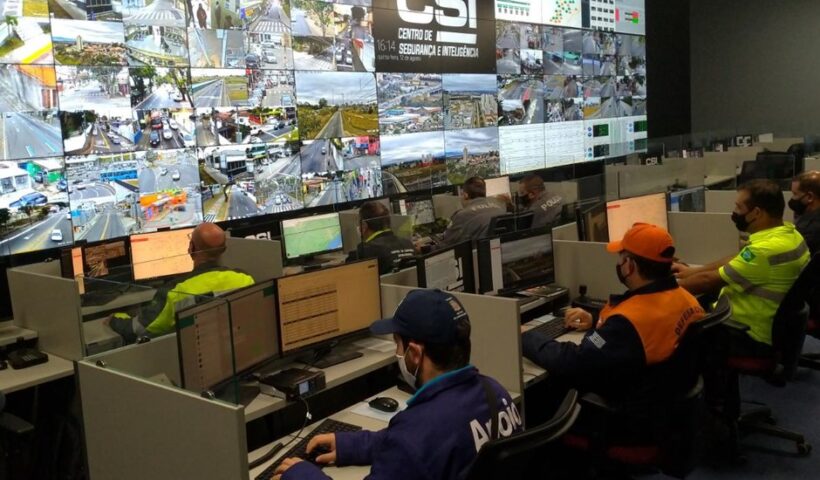 painéis com câmeras inteligentes com tecnologia do csi de são josé dos campos