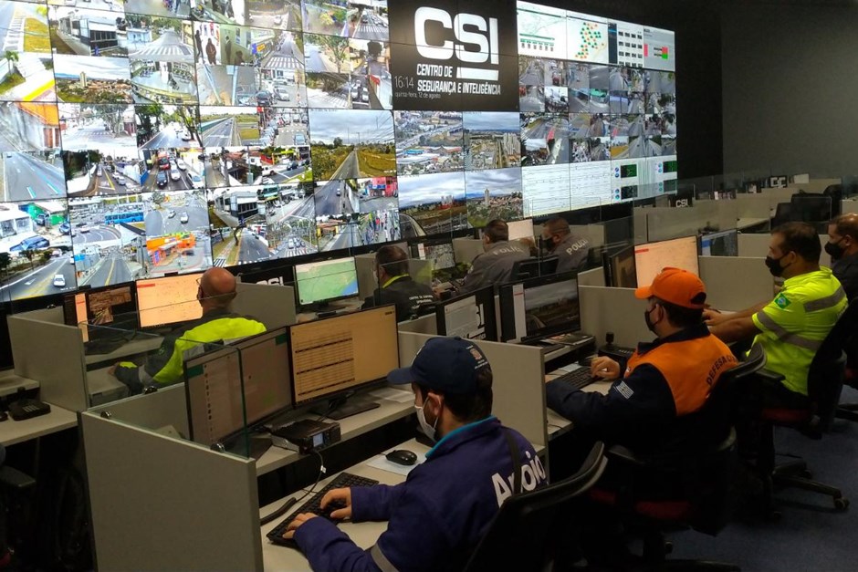 painéis com câmeras inteligentes com tecnologia do csi de são josé dos campos