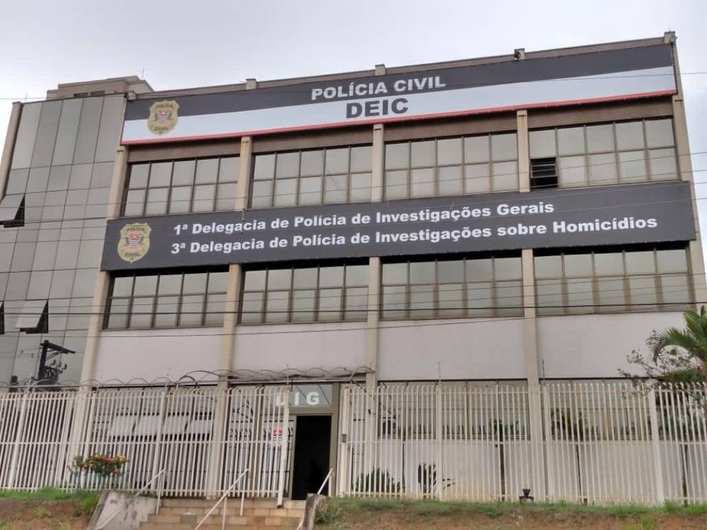 homem é morto a tiros em fluxo de sjc e mulher é baleada