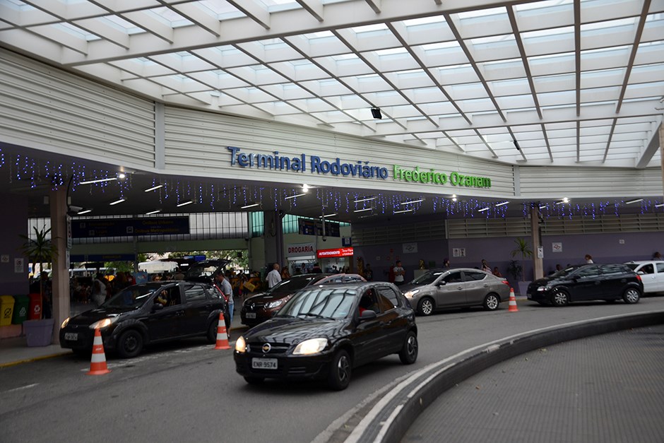 Rodoviária de São José dos Campos prevê um aumento de 40% no movimento das viagens nos feriados de Natal e Ano Novo em relação ao ano anterior