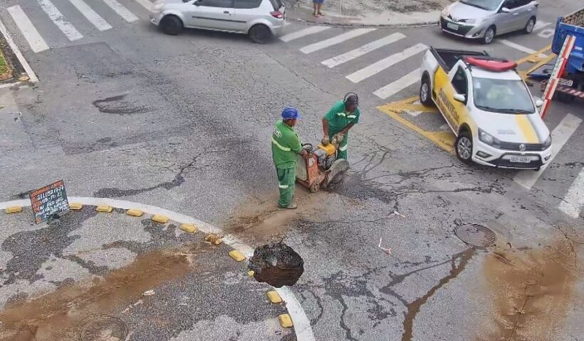 Manutenção interdita trecho de avenida no Altos de Santana