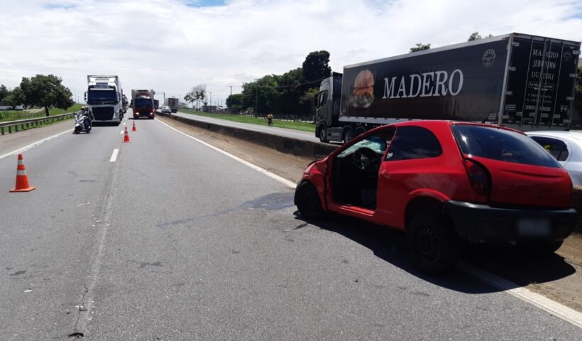 Acidente interdita Dutra em Lorena, no sentido São Paulo