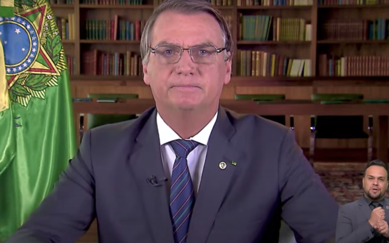 Bolsonaro daz pronunciamento oficial de final de ano (2021)