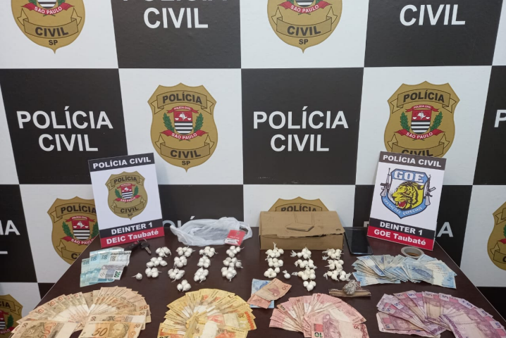 POLICIAIS CIVIS DO DEIC DE TAUBATÉ APREENDEM , 111 PORÇÕES DE COCAÍNA EM TAUBATÉ