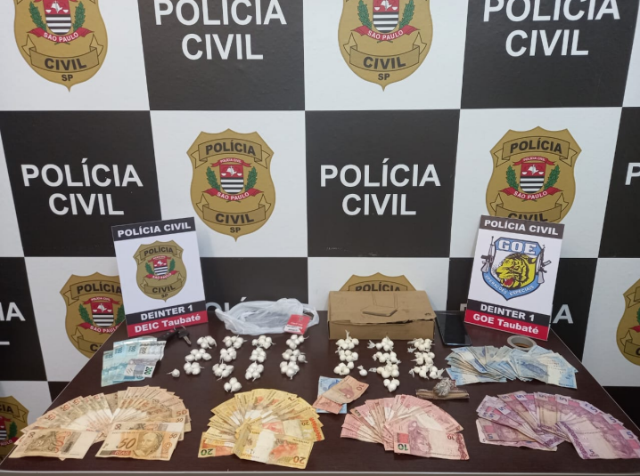 POLICIAIS CIVIS DO DEIC DE TAUBATÉ APREENDEM , 111 PORÇÕES DE COCAÍNA EM TAUBATÉ