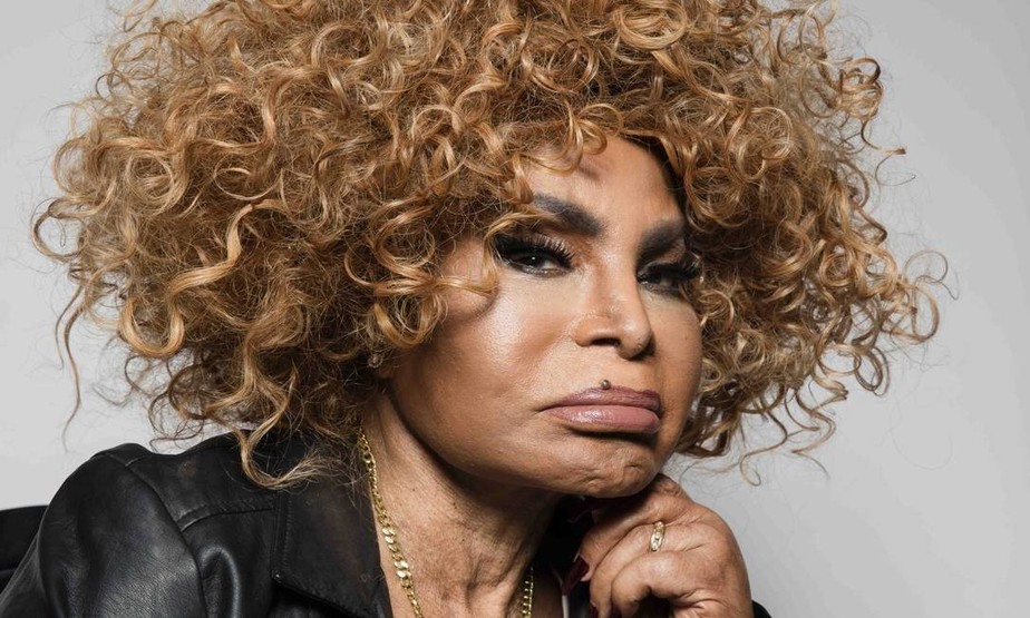 Morre aos 91 anos a cantora elza soares