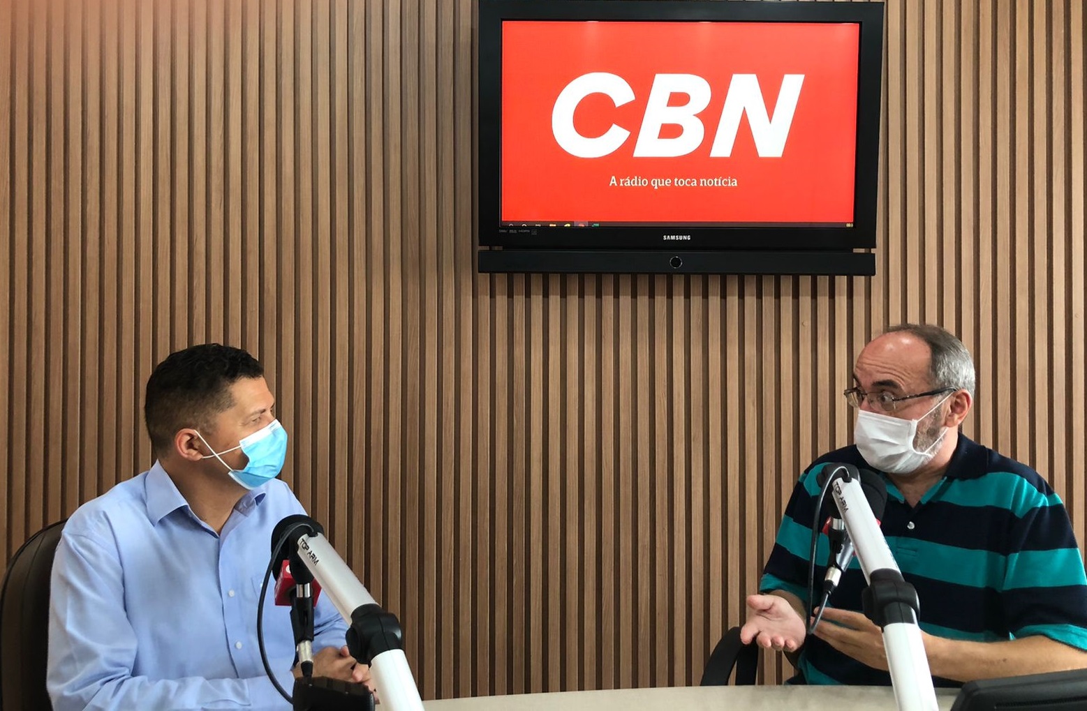 Prefeito de Jacareí explica a demissão de servidores do saae por não se vacinarem contra a covid