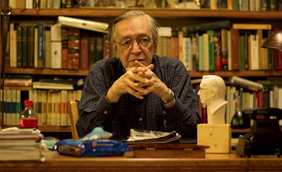 Morre aos 74 anos, o influenciador e escritor Olavo de Carvalho
