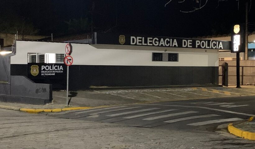 Delegacia de Tremembé: Adolescente de 14 anos é apreendido após agredir segurança de escola em Tremembé com machado