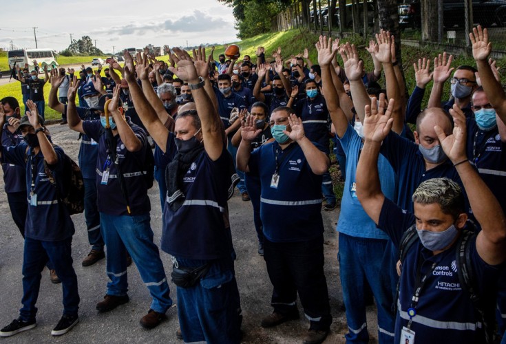 Assembleia na fábrica aprova acordo