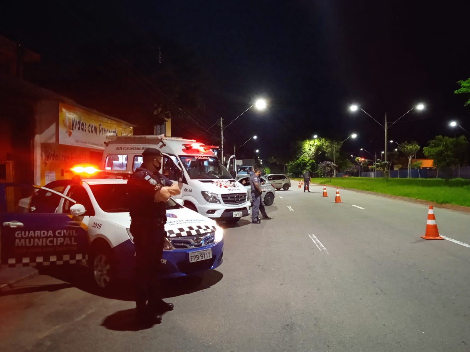 Blitz do São José Unida interdita adega no Galo Branco