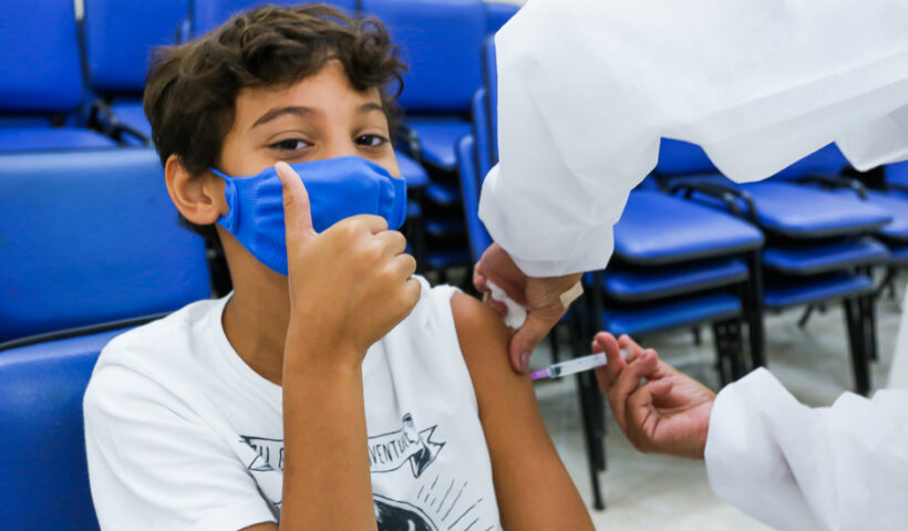 vacina crianças escolas sjc