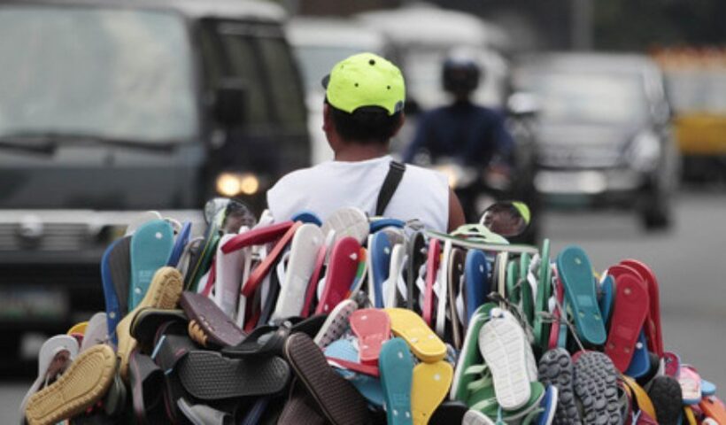 O círculo vicioso que o trabalho informal e a queda da renda causa para toda a Economia