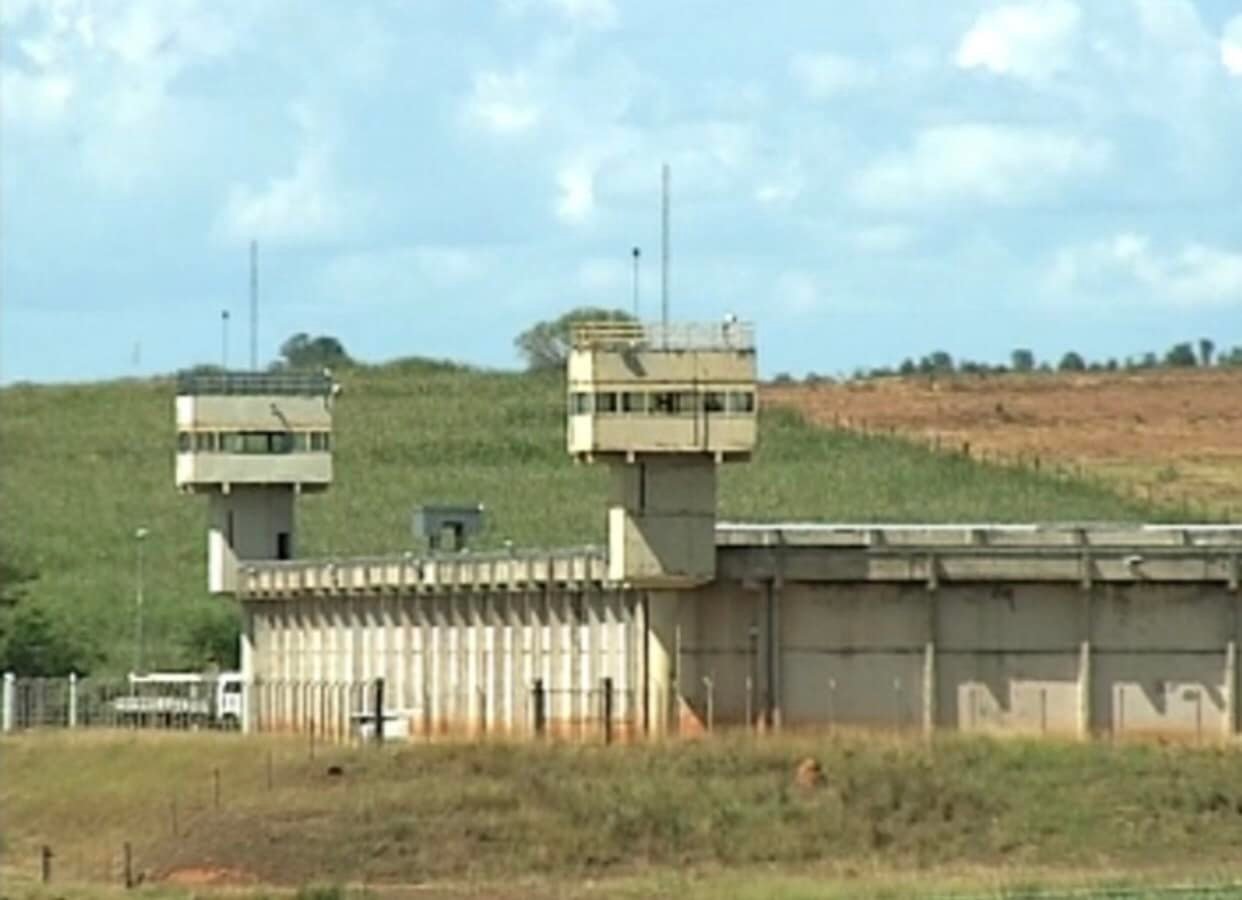 penitenciária mulher morta preso