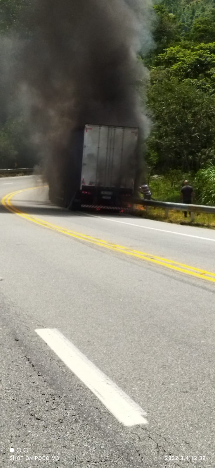 caminhão pega fogo floriano