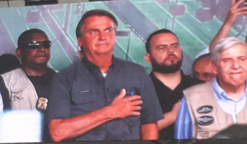 Bolsonaro diz que sua gestão salvou a economia e inúmeras vidas