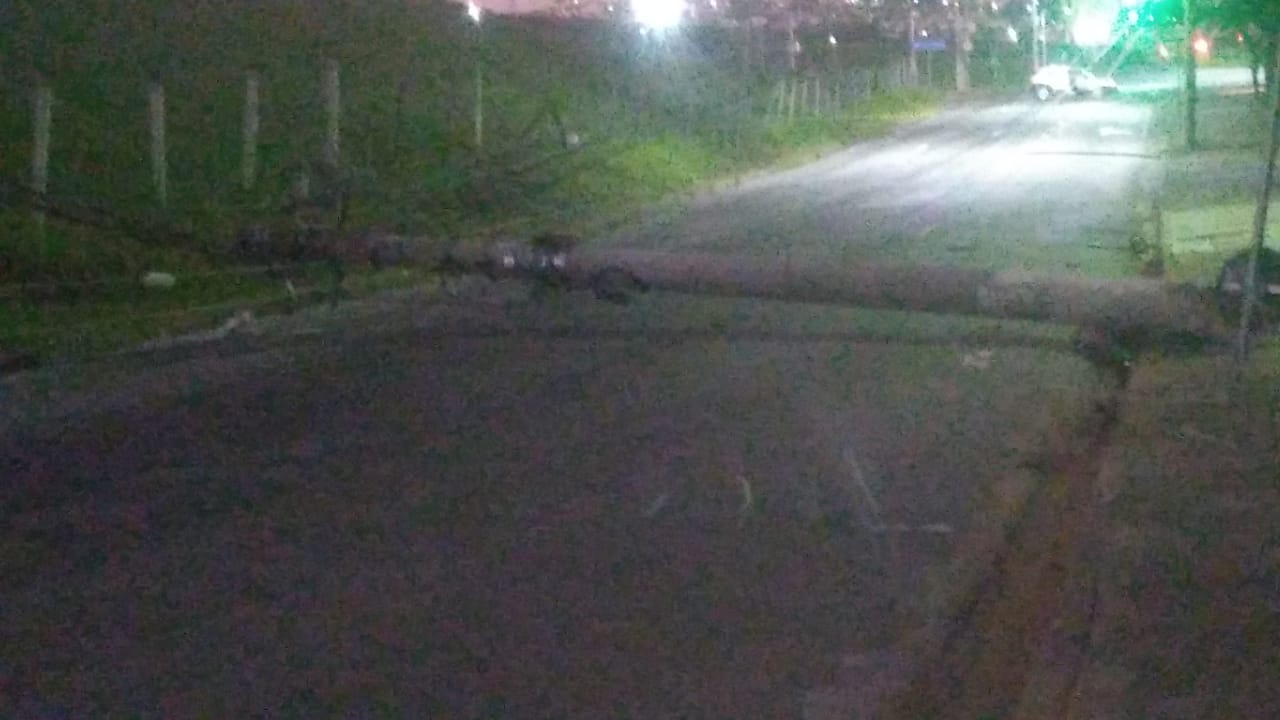 poste colisão taubaté