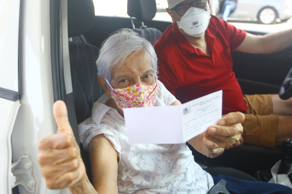 São José inicia a 4ª dose para idosos acima de 80 anos, contra a covid-19, nesta segunda-feira
