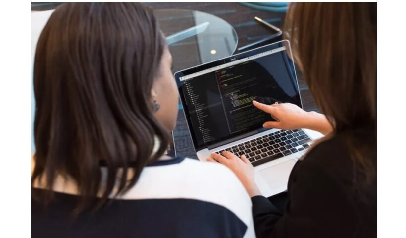 Instituto CCR abre vagas para curso de tecnologia exclusivamente para mulheres