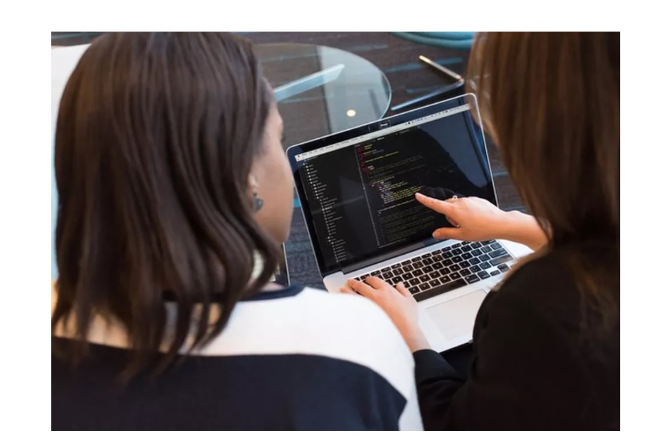 Instituto CCR abre vagas para curso de tecnologia exclusivamente para mulheres