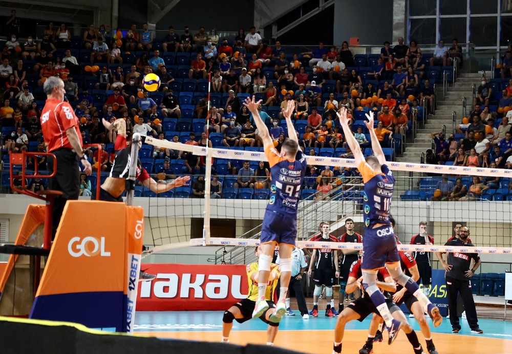 Vôlei joseense estreou na nova arena em jogo acirrado