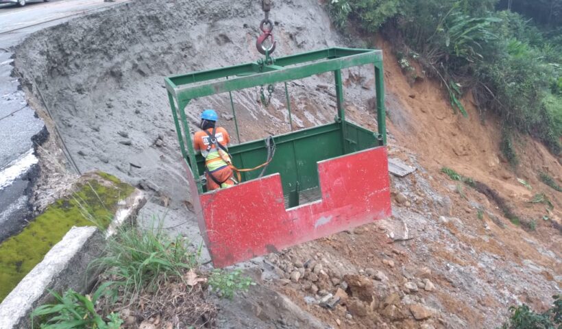 CCR RioSP inicia recuperação de pavimento no km 33 da BR-101, em Ubatuba