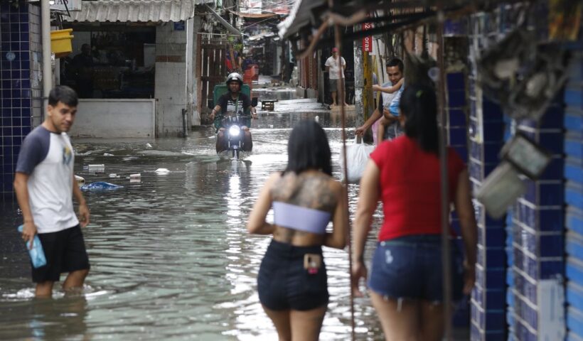 Caixa anuncia medidas de apoio aos atingidos pelas chuvas no Rio de Janeiro