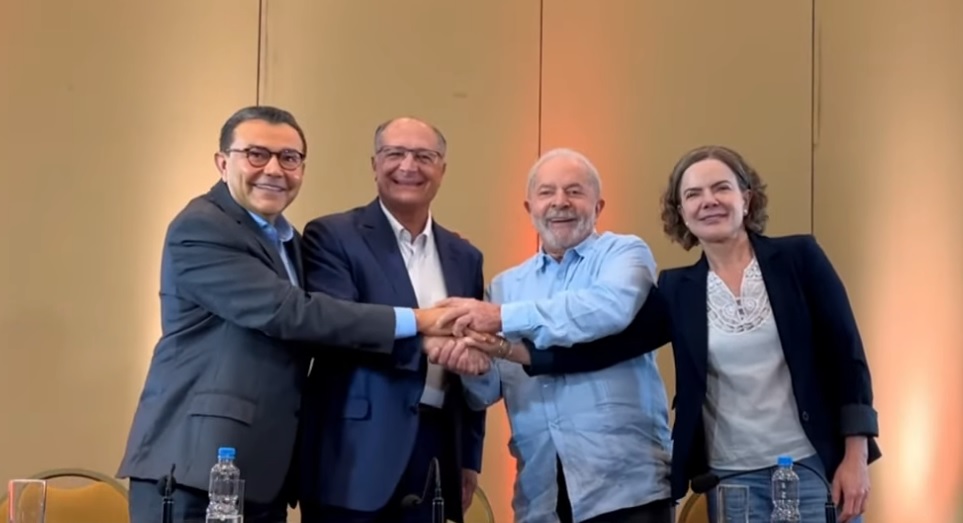 PSB oficializa Alckmin como pré-candidato a vice de Lula