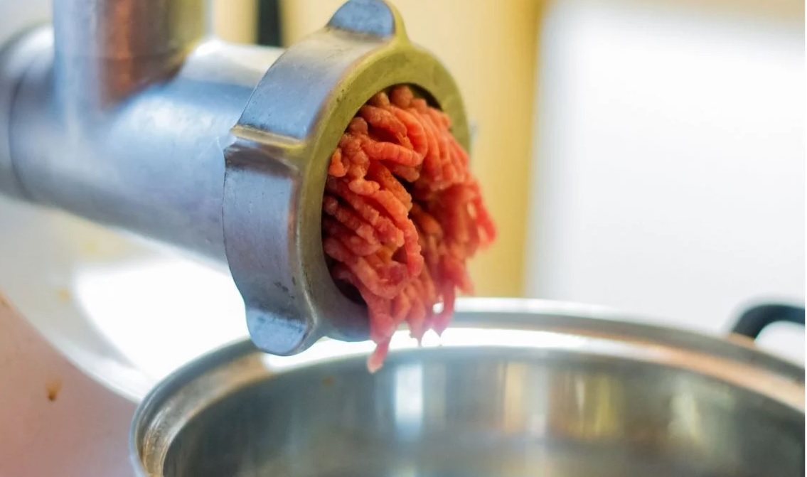 Governo de SP regulamenta a comercialização de carne moída fracionada