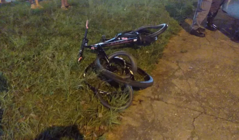 Parentes e amigos de adolescente atropelada em Pinda realizaram uma passeata ontem