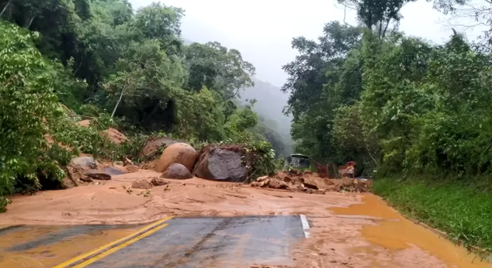 CCR RioSP arrecada doações para cidades da BR-101 atingidas pelas fortes chuvas