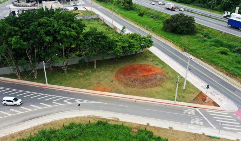 Prefeitura de jacareí entrega primeiras obras do caf; pavimentação e parque meia lua