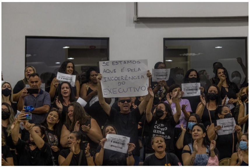 Professores da rede municipal de Jacareí fazem paralisação