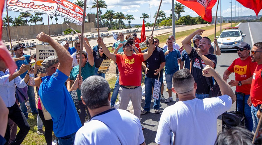 Justiça do Trabalho cancela as 420 demissões da Avibras)